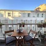 Sunny Apartment Garibaldi Port, Free Private Parking
