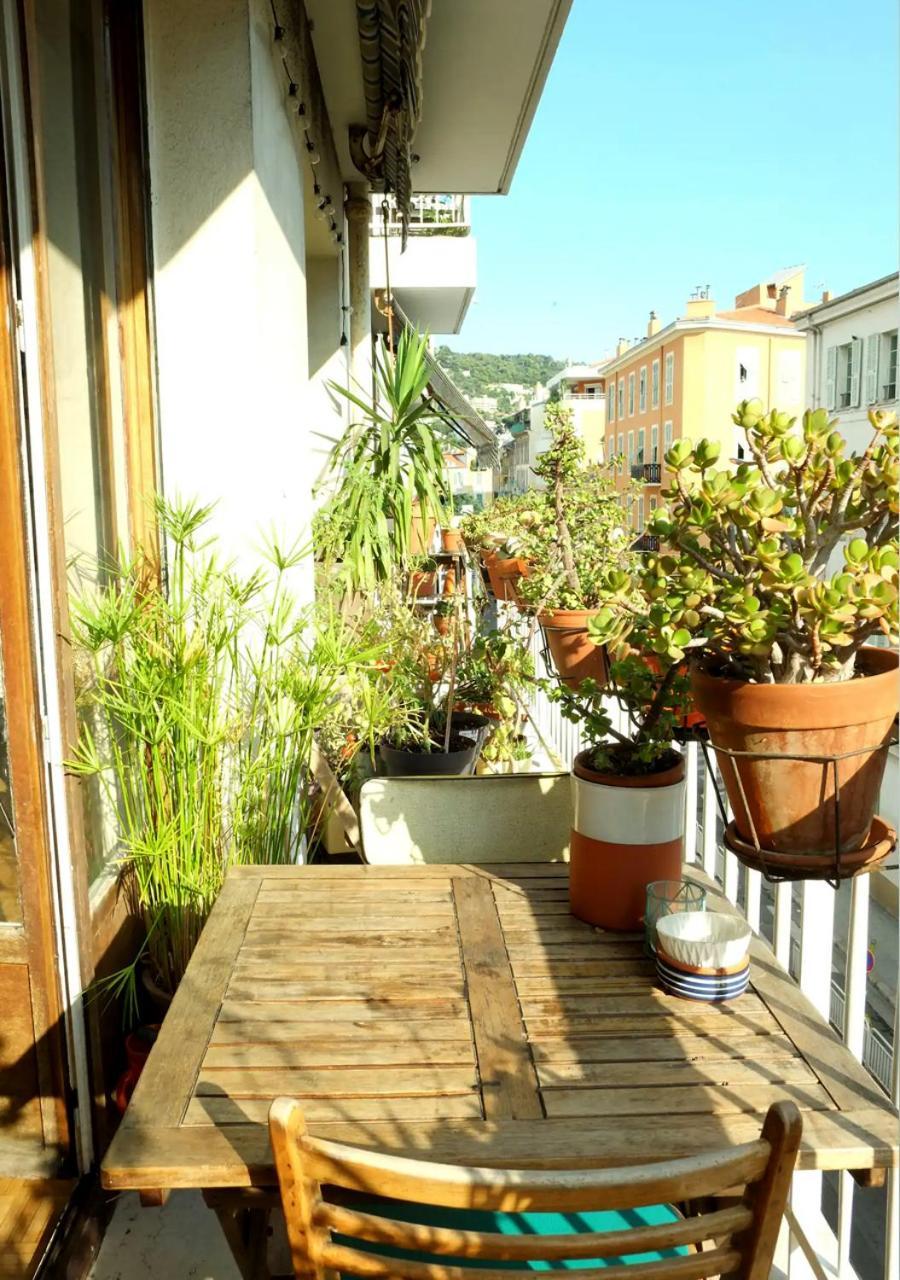 Sunny Garibaldi Port, Free Private Parking