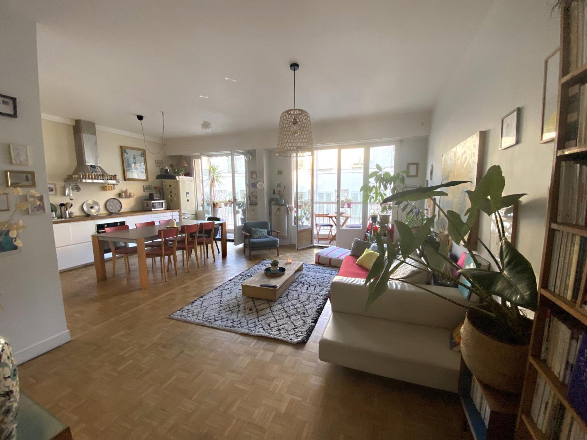 Sunny Garibaldi Port, Free Private Parking Apartment